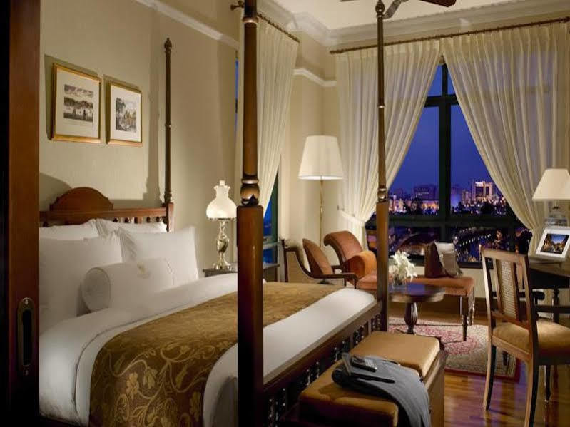 The Majestic Malacca Hotel - Small Luxury Hotels Of The World Exterior photo A suite at the Mandarin Oriental, Bangkok